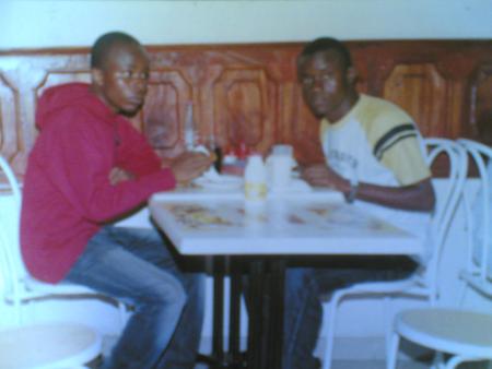 moi et mon ami ben a la phenicia