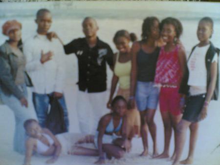 moi,ben et nos frangines  de classe de charles montesquieu 